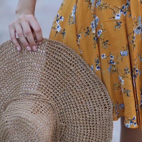 “Be Spring a Bouquet” (CLOSING CLOSET SALE) - Picture 7 of 7